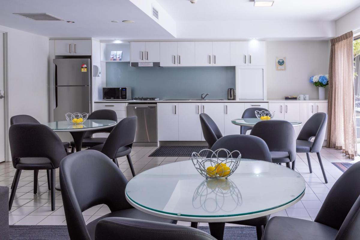 Essence Apartments Chermside Брісбен Екстер'єр фото